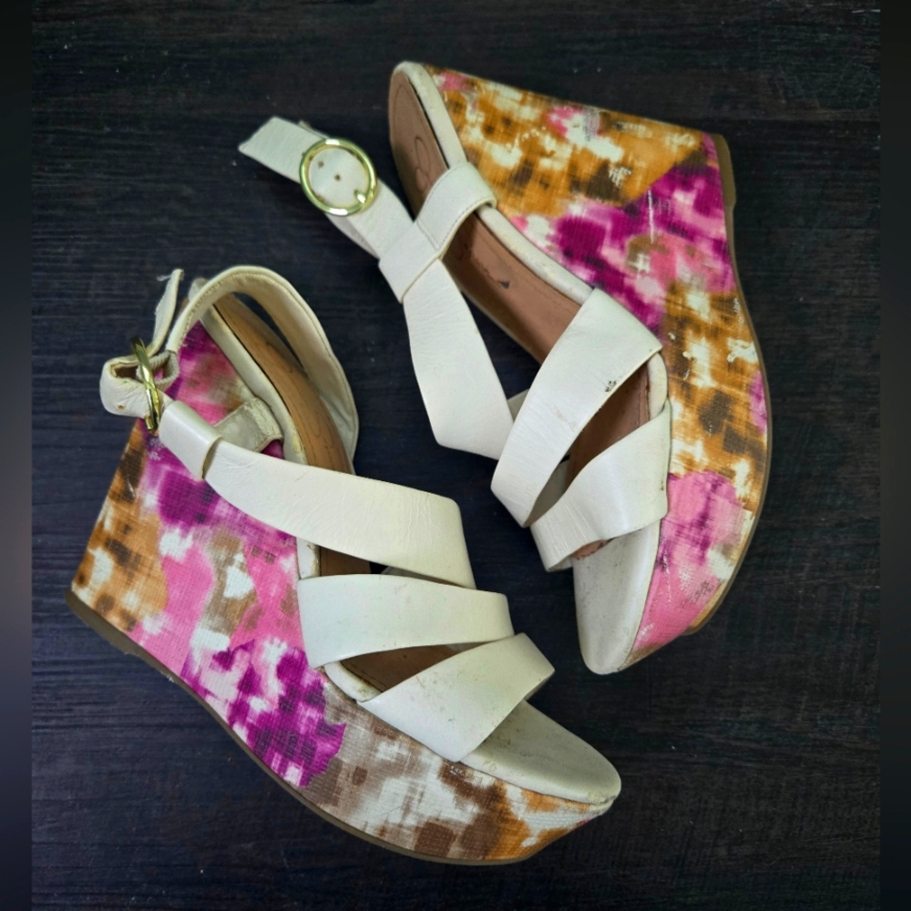 Jessica Simpson Wedges